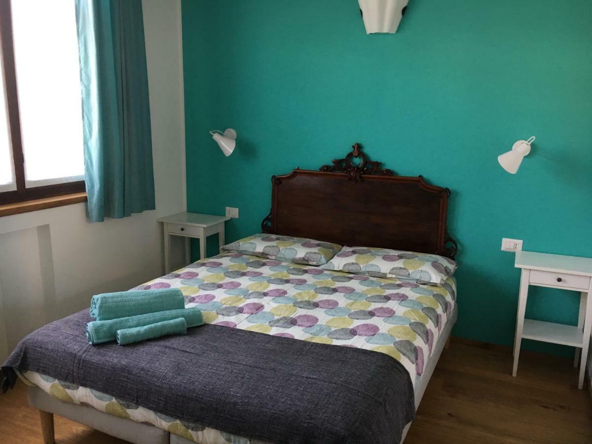 Bed and Breakfast Elleboro Carugo Екстер'єр фото