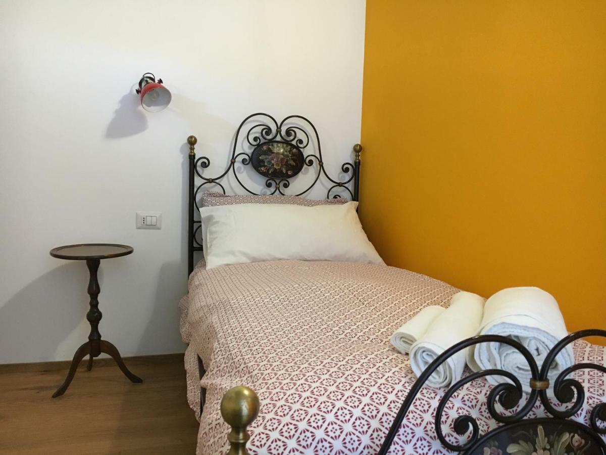 Bed and Breakfast Elleboro Carugo Екстер'єр фото