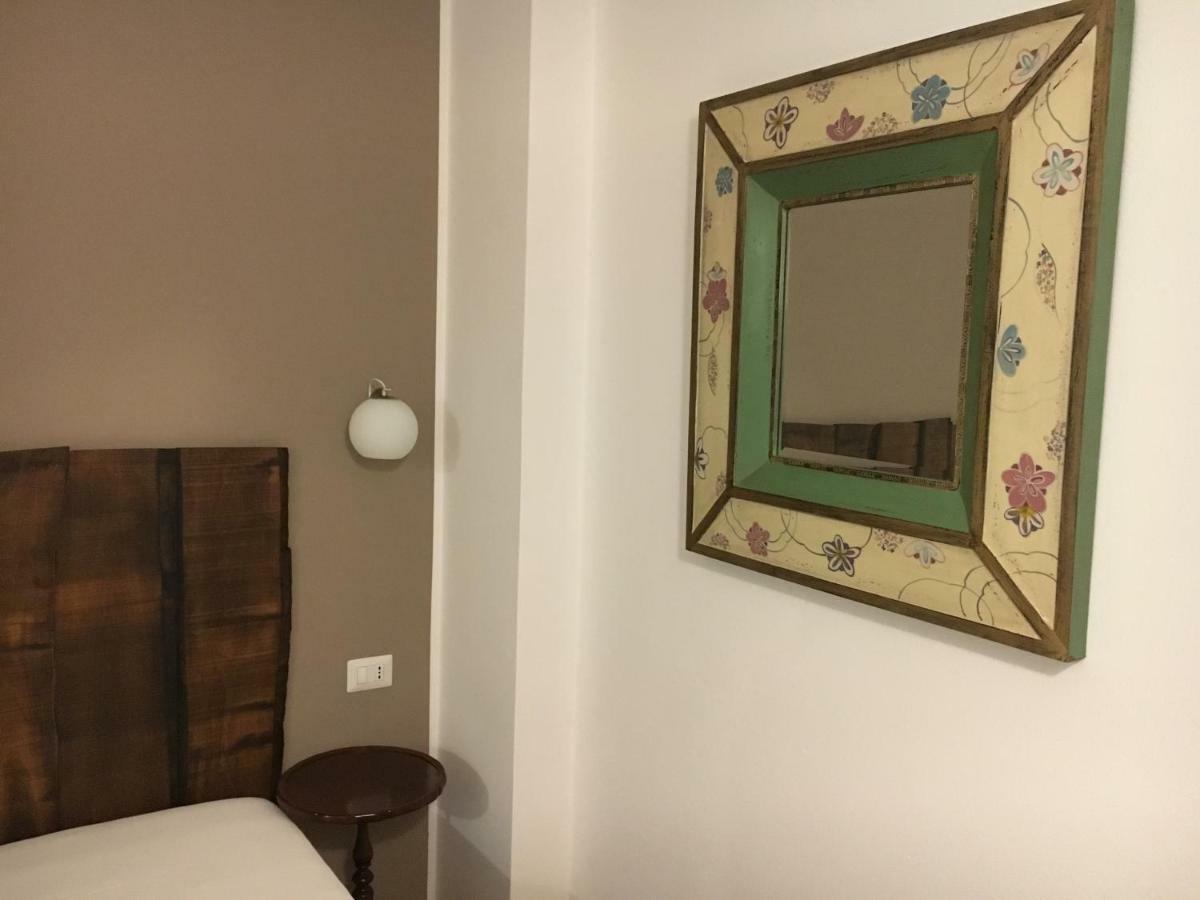 Bed and Breakfast Elleboro Carugo Екстер'єр фото