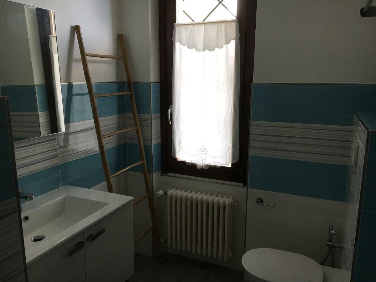 Bed and Breakfast Elleboro Carugo Екстер'єр фото