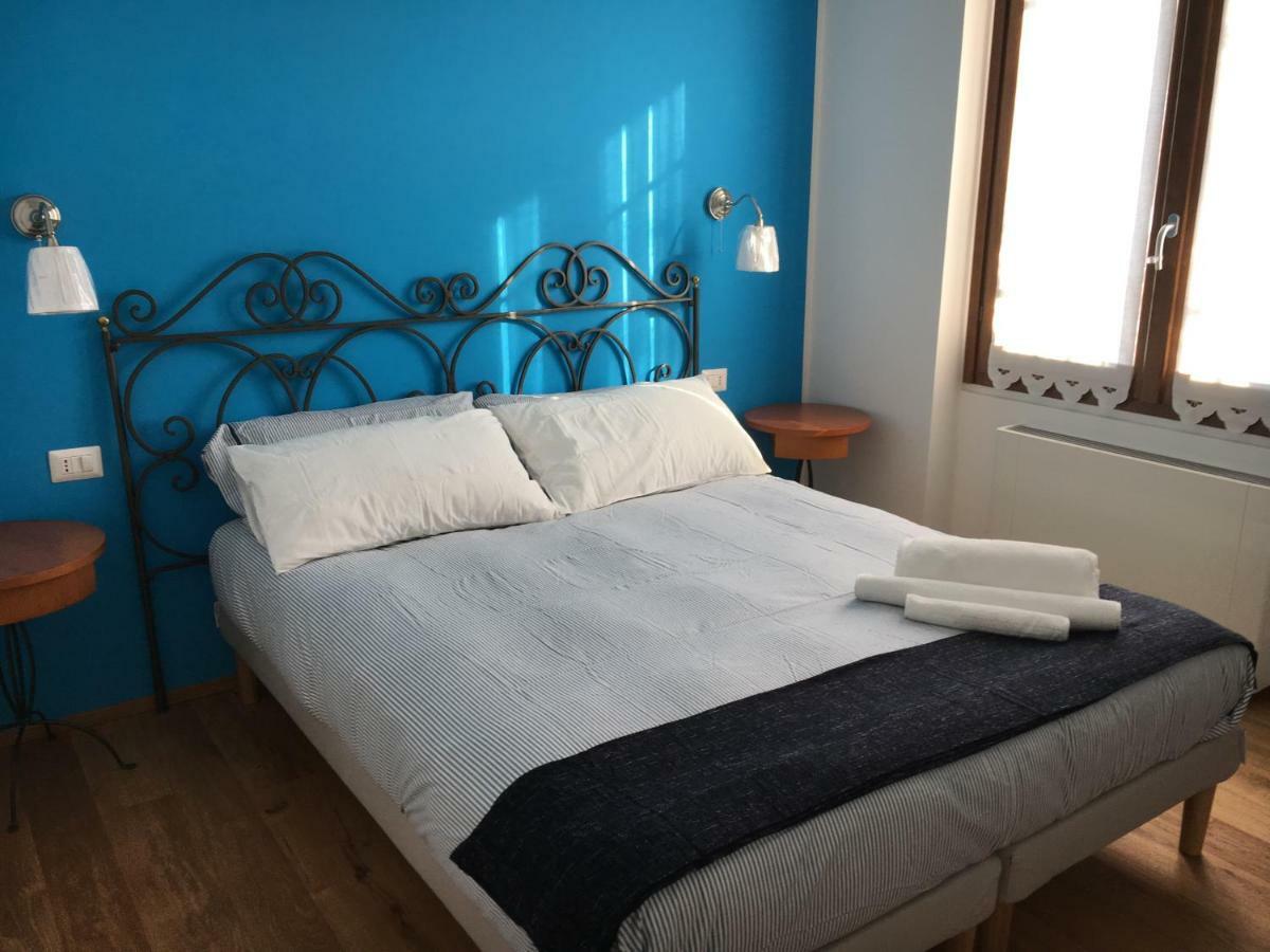 Bed and Breakfast Elleboro Carugo Екстер'єр фото